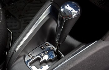 Авто пежо 208 новый